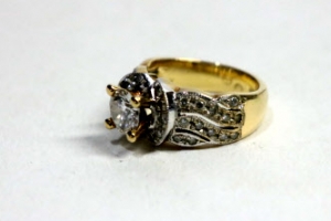 명품 가방·다이아몬드 반지·시계… 경기, 체납자 압류 물품 온라인 공매