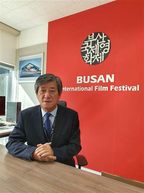 이용관 부산국제영화제 이사장이 지난 19일 해운대구 영화의전당에서 제25회 부산국제영화제 개막까지의 소회를 밝혔다.