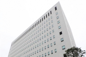 서울남부지검에서 초임검사 투신해 사망