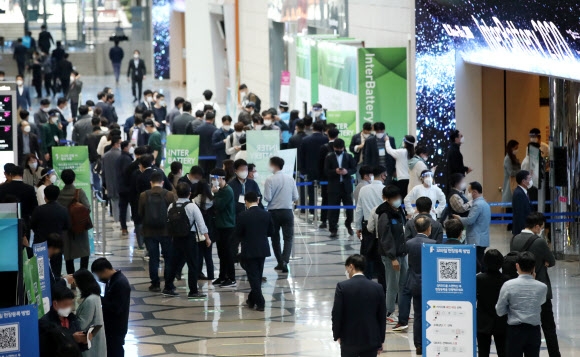 다시 열린 코엑스… 亞최대 배터리산업 전시회 