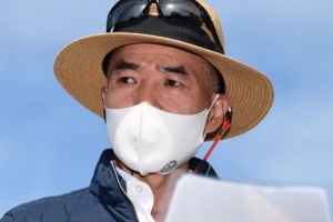 북한 피격 공무원 친형, 시신수색 중단 요청… “어민조업 위해 결단”