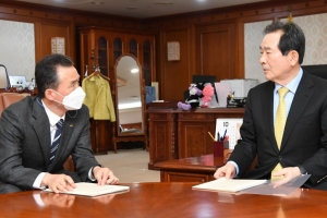 이항진 여주시장, 정세균 총리 만나 ‘한국판 뉴딜 관련 사업 육성’ 지원 요청