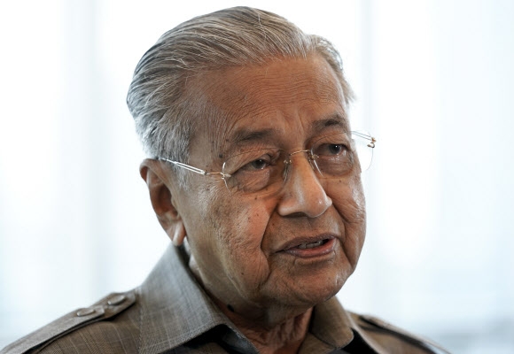 마하티르 모하맛(95) 말레이시아 전 총리.  AP 연합뉴스