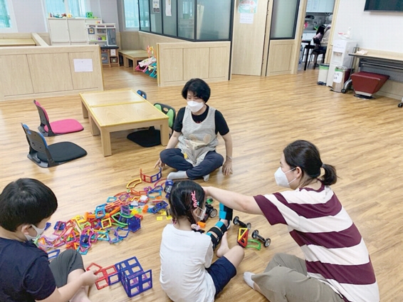 지난 9월 26일 서울 중구 신당동의 한 교회에서 토요 긴급돌봄이 이뤄지고 있다. 중구 제공