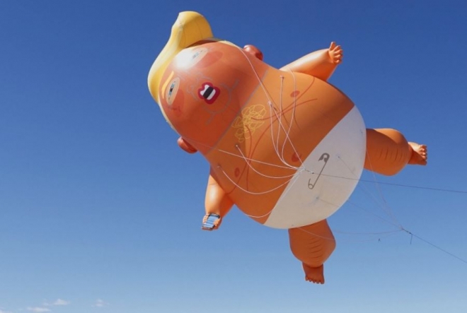 트럼프 오렌지 베이비 풍선 인형