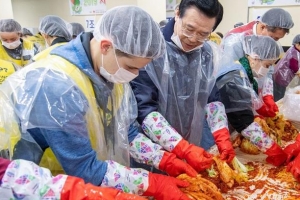 용산 맛있는 나눔… 쓸쓸한 이웃에 김장김치 84t 전달