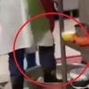 학생 먹는 배추 발로 벅벅 씻어…中 우한 학교 위생 경악