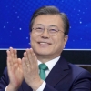 “영옥, 순자…” 문 대통령, 한국계 미 하원들 이름 부르며 축하