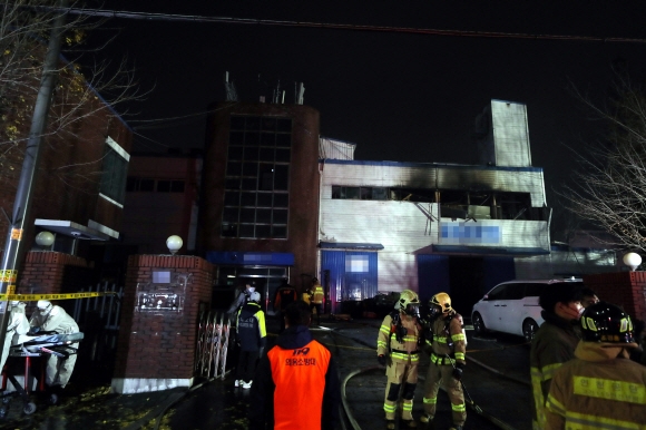 인천 공장 폭발 후 화재… 3명 사망·6명 부상