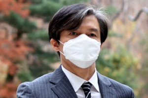 조국 “‘판사 사찰 문건’ 내용, 인터넷에 있다는것 의미없어”