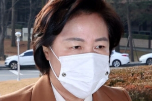 전직 검사장 34명도 집단행동 동참 “추미애, 尹직무정지 위법”(종합)