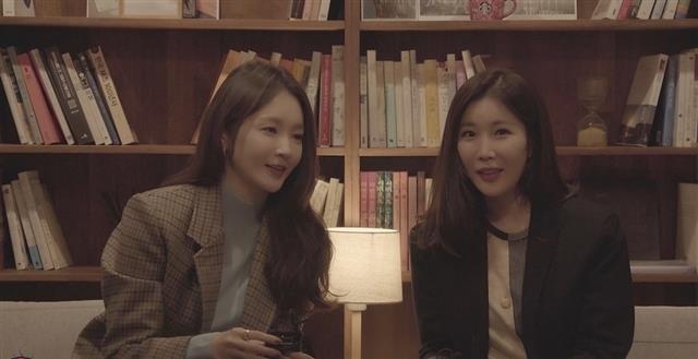 김현식의 ‘내 사랑 내 곁에’를 다시 부른 다비치. 슈퍼맨C&M 제공