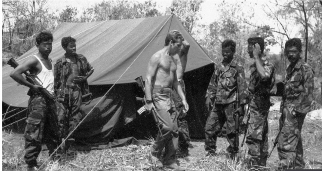 영국 용병회사 KMS 요원이 1980년대 스리랑카 경찰의 정예부대 스페셜 태스크포스를 훈련시키고 공군 전술훈련까지 해 타밀 반군에 대한 학살에 책임이 있는지를 런던경찰청이 수사하기로 했다. JDS 랑카 제공 영국 BBC 홈페이지 캡처 