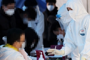 [단독] 서울로 출퇴근 가까운 지역 확진 많아 “재택근무 더 늘려 전파자 안 되게 해야”