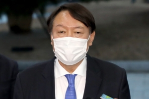 [포토] ‘직무배제 효력 정지’ 출근하는 윤석열 검찰총장