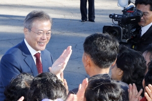 北 대남 공세 강화 이유가 북한 주민의 文대통령 호감 때문?