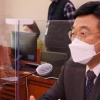 윤호중 법사위원장 “기습 상정·토론 무시한 바 없어...野 방해 때문”