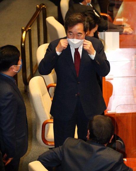 더불어민주당 이낙연 대표가 9일 오후 국회에서 열린 제382회 국회 정기회에 참석해 있다. 2020. 12. 9 정연호 기자tpgod@seoul.co.kr