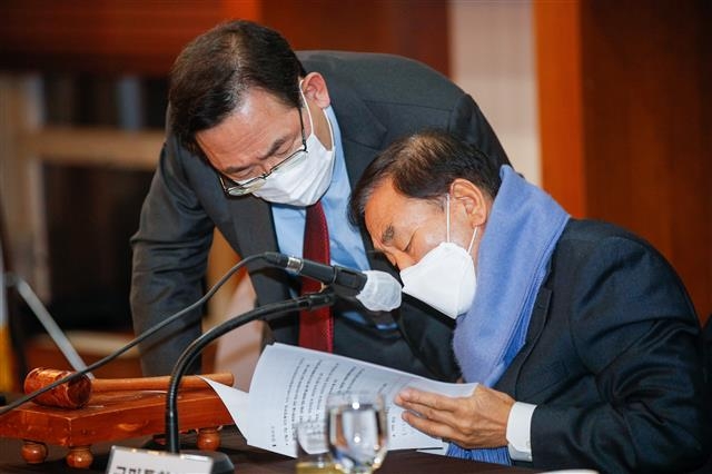 주호영?이재오 ‘문재인 정권 폭정종식 위한 연석회의’