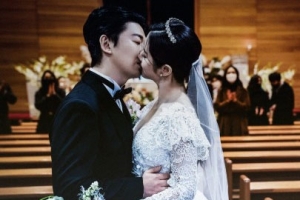 [포토] 최송현♥이재한, 성당 결혼식 화보 공개