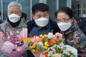 이춘재 대신 20년 옥살이… 32년 만에 푼 억울함