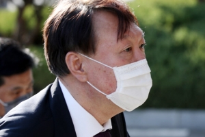 靑 “피고는 법무장관”… 尹측 “대통령과 소송전” 칼끝 옮겼다