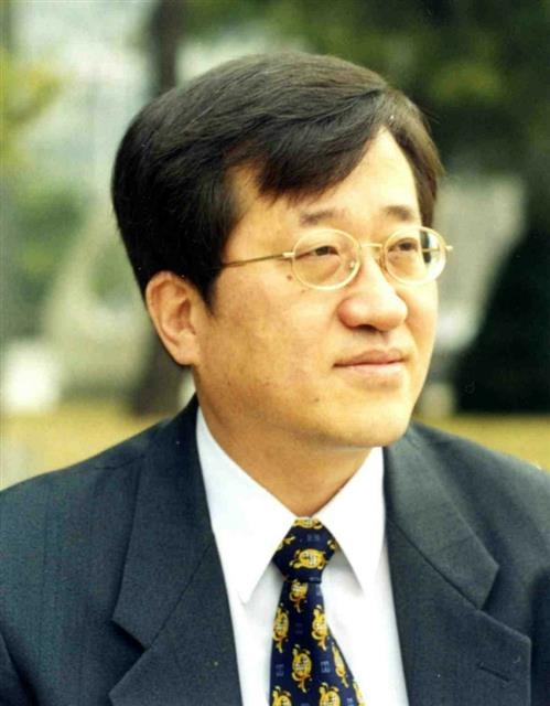 홍순영 전 한성대학교 교수