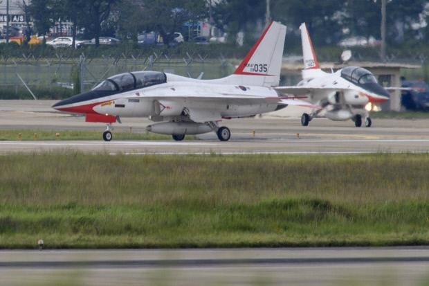 이전 논란에 휩싸인 광주 광산구 공군제1전투비행장에서 공군 훈련기들이 이착륙하고 있다. 광주시 제공