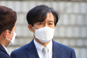 조국 ‘정치적 희생양’ 설득력 잃어… ‘秋·尹 대전’ 파장 클 듯