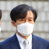 조국 ‘정치적 희생양’ 설득력 잃어… ‘秋·尹 대전’ 파장 클 듯