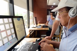 ‘고령 운전자 면허 반납 지원제’ 도시는 OK, 농촌은 NO