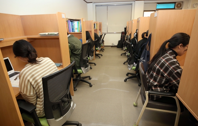 (계명대)계명대 경찰행정학과는 경찰고시 대비를 위해 자체고시원인 ‘경시헌’을 운영하고 있다_01.jpg