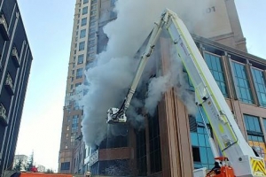 [포토] 대전 주상복합건물서 화재…수십명 대피