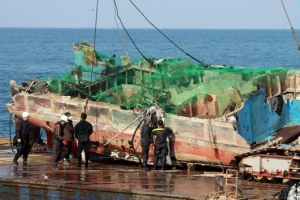 선원들 생존신호 보내며 버텼는데… 떠오른 32명민호엔 아무도 없었다