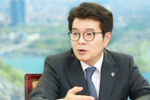 노숙인을 목수로… 성동 주민자치의 힘