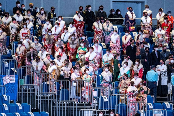 ‘코로나19 긴급사태’에도 성인식 강행한 일본 요코하마