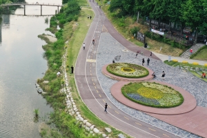 보행로 넓히고 끊긴 산책로 연결 명소화 추진-안양천 일대 신규사업 추진