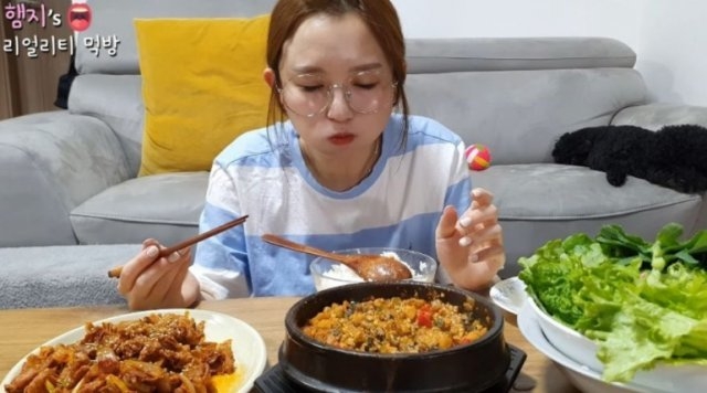 김치 당연히 한국 음식” 말했다가…中계약 해지된 유튜버[이슈픽] | 서울신문