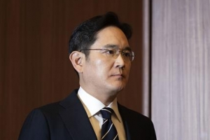 “가석방 배려해 형량 결정”  “경제 고려 3·1절 특사 필요”