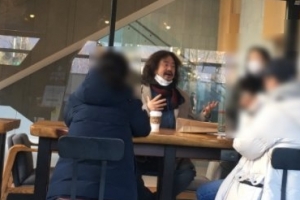 ‘턱스크’ 회의한 김어준…서울시 “방역수칙 위반”