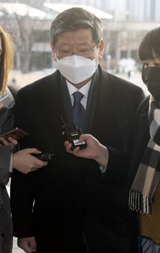 [포토] 고개 숙인 이용구 차관