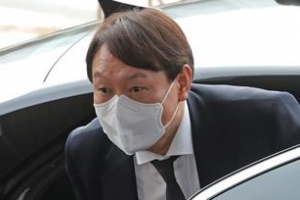 장관취임 박범계 만난 윤석열 “인사 얘기는 나오지 않아”