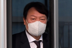 檢, 윤석열 ‘판사 사찰’ 무혐의 처분