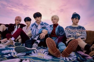 K-POP 새내기라 데면데면? 비대면에도 열렬한 열도