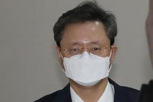 우병우 2심 징역 1년형…1심보다 형량 3년 줄어