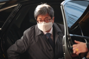 [단독] ‘유리천장’ 말한 김명수 대법원장, 법원장 추천 女후보 올라와도 단 한 명 임명하지 않았다