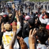 미얀마 수도 네피도 경찰, 나흘째 시위하는 시민들에 고무탄 발사