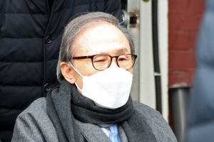 이명박 전 대통령 3개월 형집행정지 결정…일시 석방