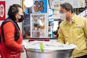 코로나로 경기 더 어려워진 전통시장… 광진형 공유 쇼핑카트로 새 대안 도전