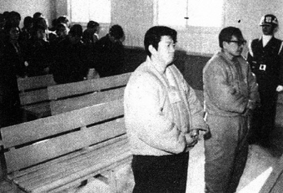 장준하 선생과 군법재판 받는 백기완 소장